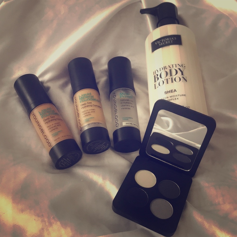 Makeup set // Foundations with eyeshadow 🌸💁🏼‍♀️